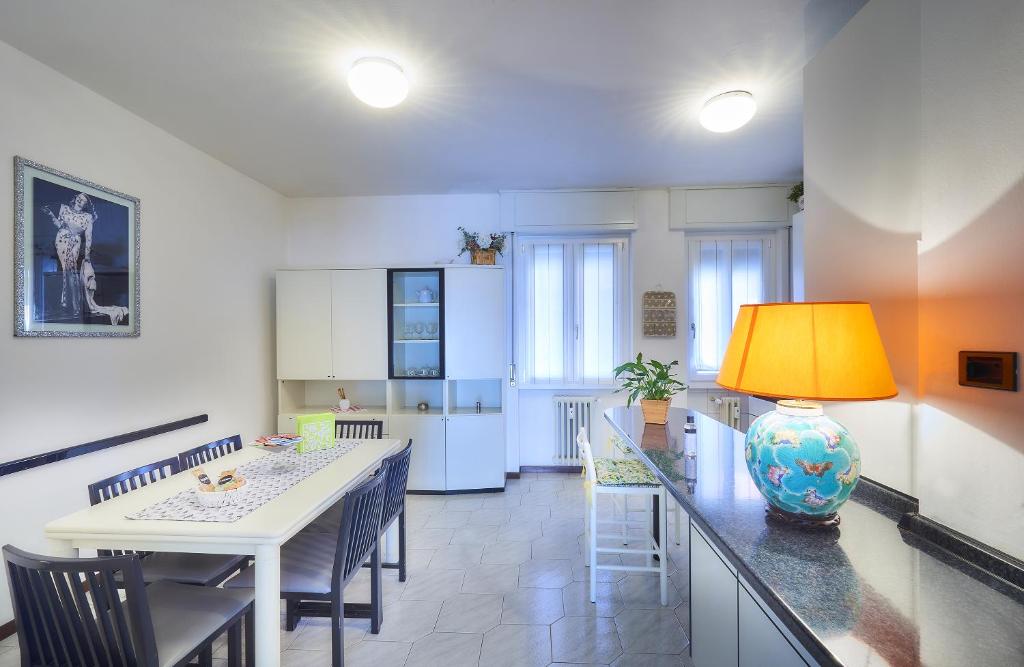 Apartment Varenna Dream room 6